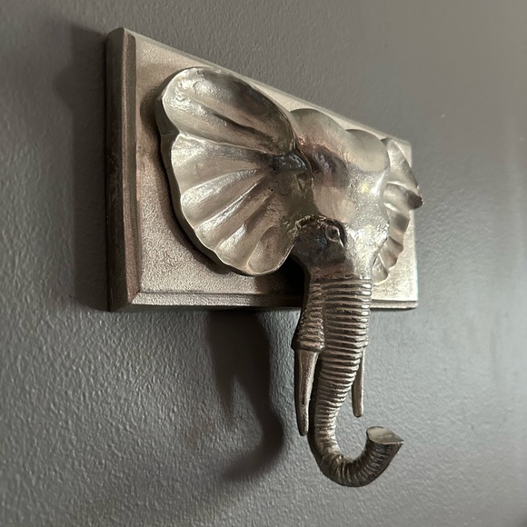 Metal wall hook - Picture 2 of 4